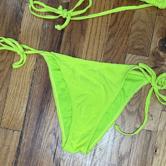 Neon Yellow Bikini Set - Picture 2 of 9